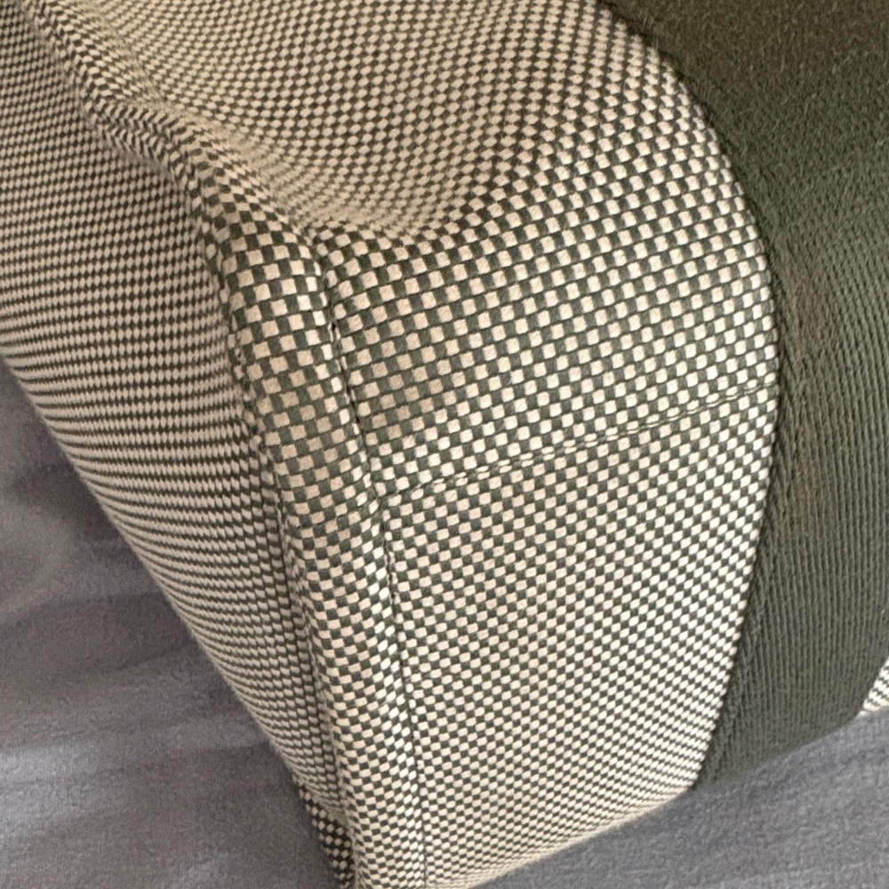 Lululemon Green and Cream Tote Bag. Big one. - Picture 2 of 5